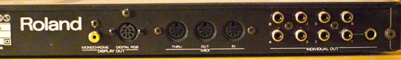 Roland S330 takaliittimet